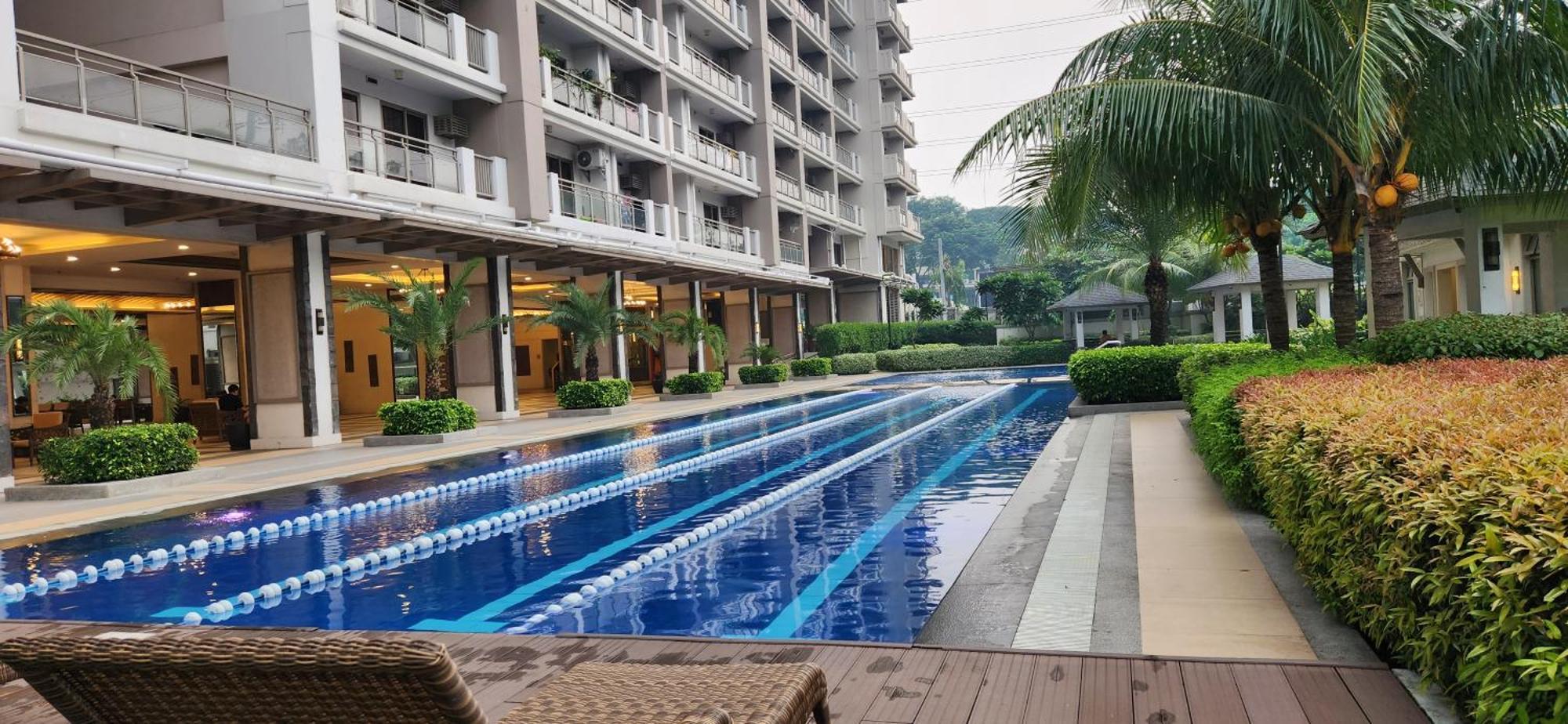 Casa Antonio At Fairway Terraces Family Penthouse 2Br Wi-Fi Nr Golf, Airport, Fort Bgc Manila Kültér fotó